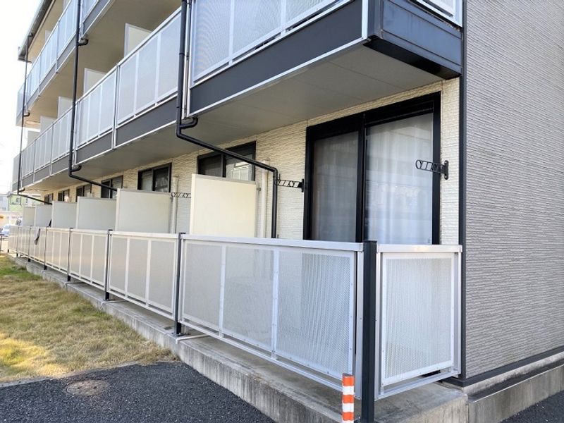 レオパレスハッピーエイト バルコニー