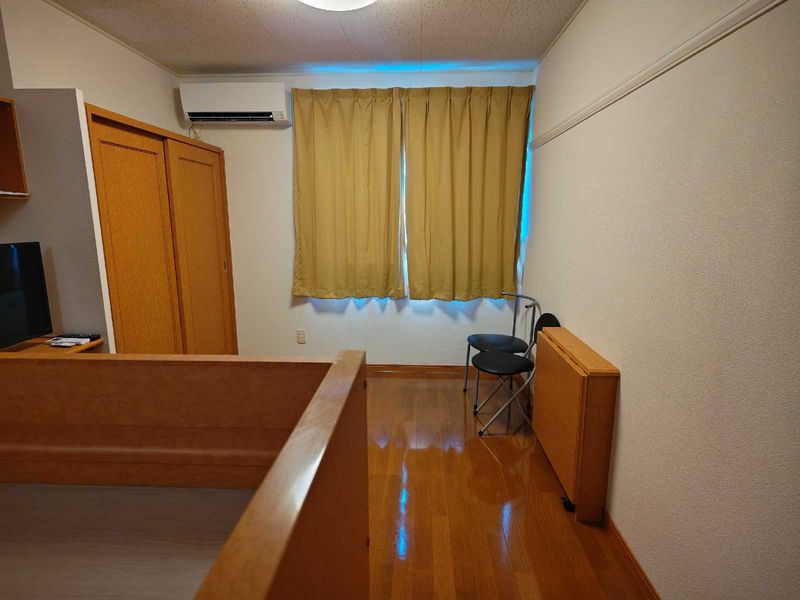 レオパレスグレーシー堀江 居間