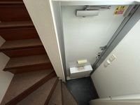レオパレスラピュタ 玄関