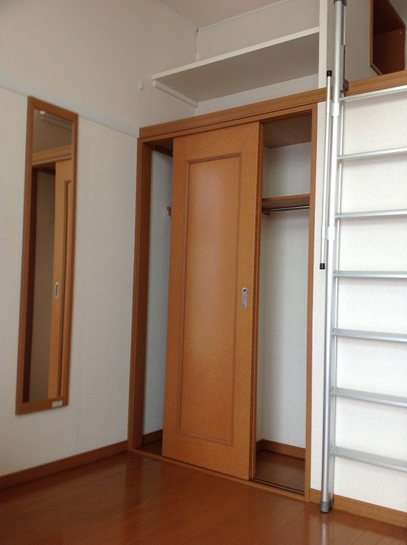 レオパレスおおすみ 収納