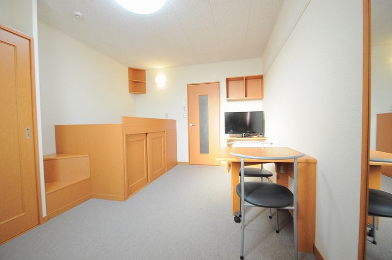 レオパレスそらまめ 居間