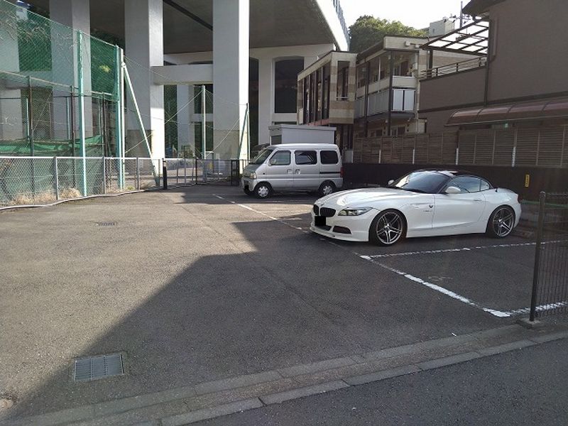 レオパレスコンフォートⅡ 駐車場
