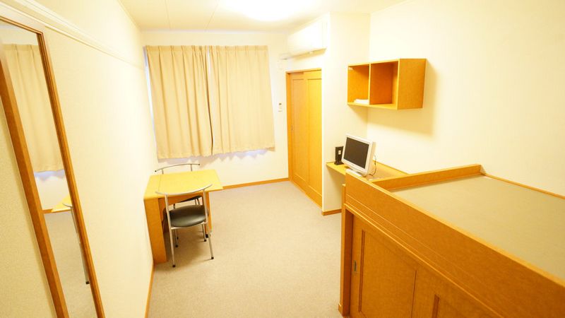 レオパレスグリーンウッド 居間