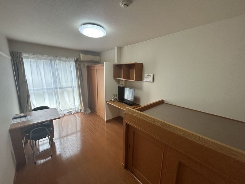 レオパレスひだまりの丘　鹿島 居間