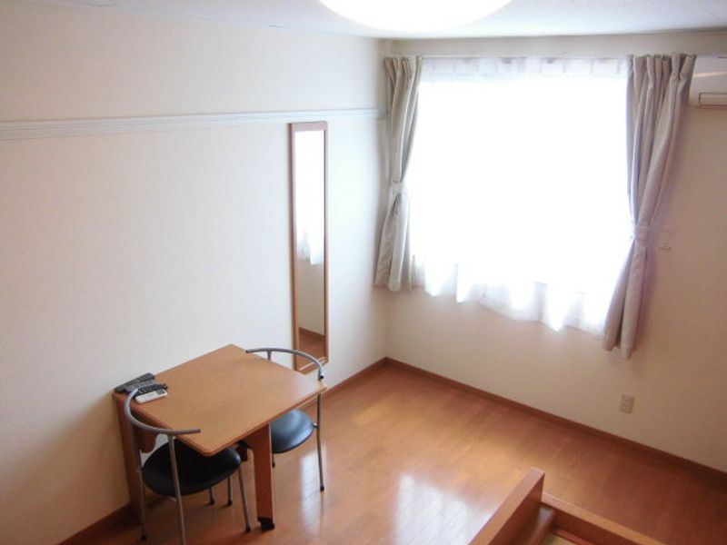 レオパレススカースデール 居間