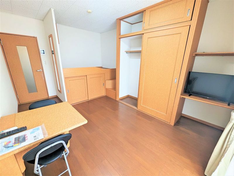 レオパレスひかる２１ 居間