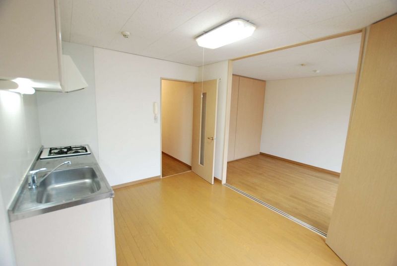 レオパレス嵐山 居間