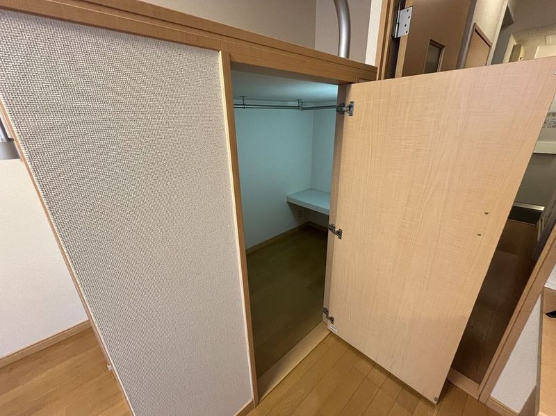 レオパレス松山保免 収納