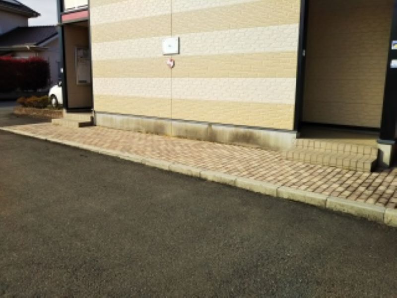 レオパレス幸 エントランス