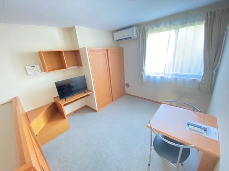 レオパレス鈴木 居間