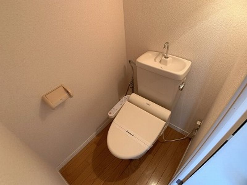 レオパレス南ひばりガ丘 トイレ
