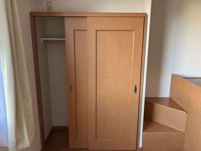 レオパレスハニー 収納