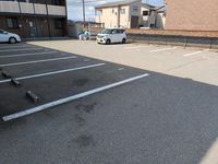 leopalace Annex III 停车场