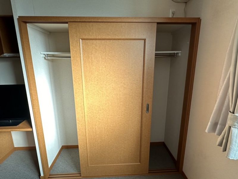 レオパレスアダージョ 収納