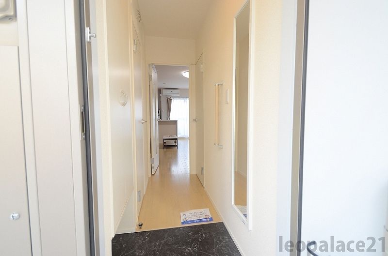 MIRANDA Win Win Entrance