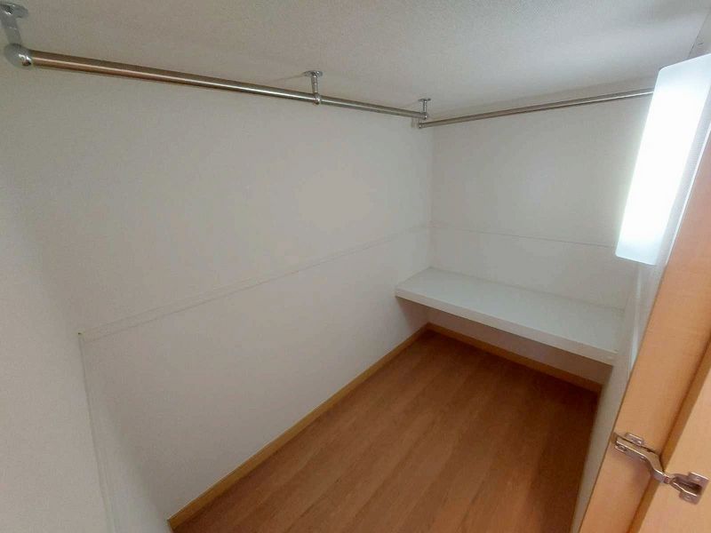 レオパレスアミティエ 収納