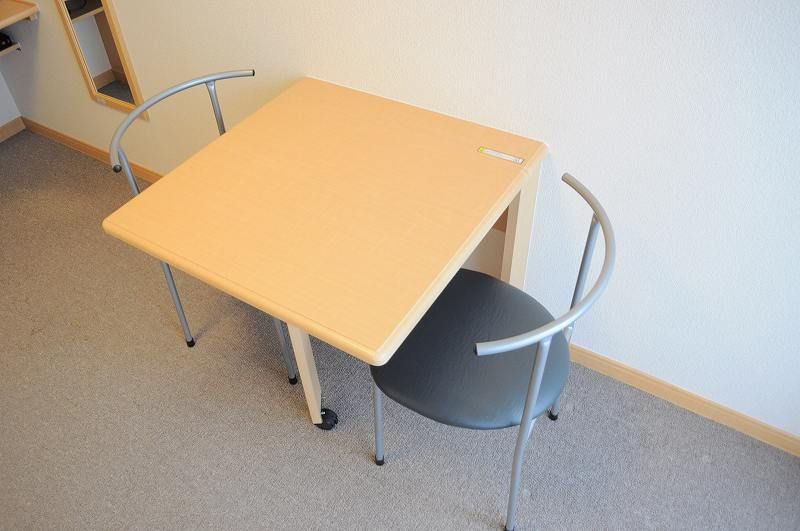 レオパレスファインコート鈴蘭台 居間