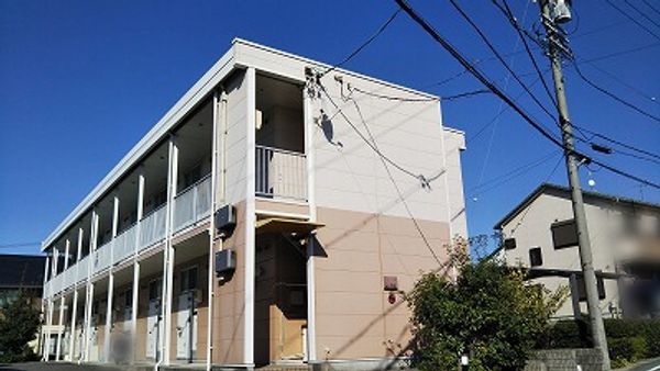 レオパレス若草 外観