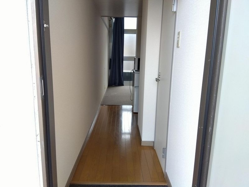 レオパレス宇多津 玄関