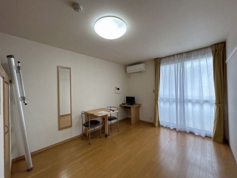 レオパレス壇 居間