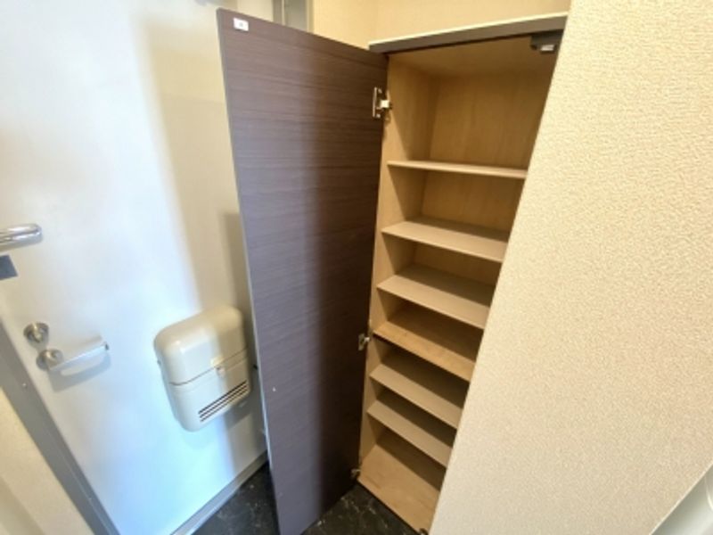レオネクスト豊中岡町 玄関
