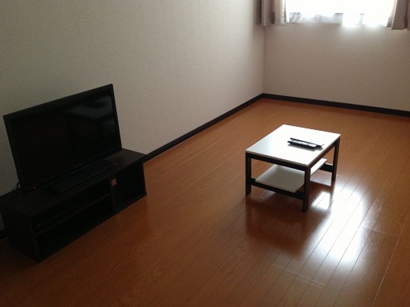レオパレスパール 居間