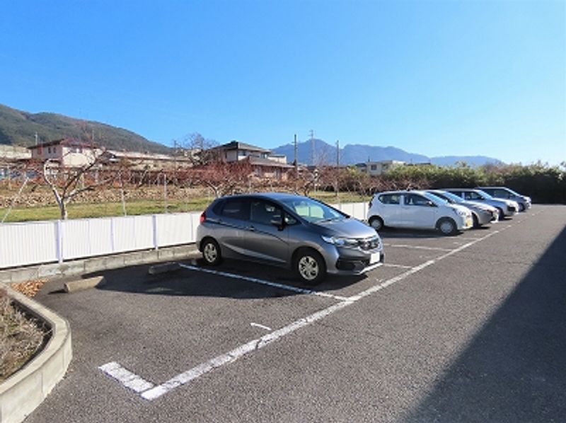 レオパレスＰＬＡＮＥＴ 駐車場