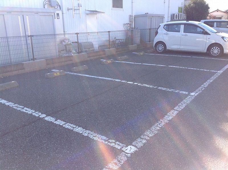 レオパレススタイリッシュコート 駐車場