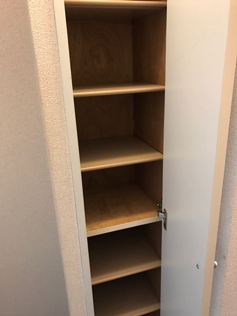 レオパレススカイブルー 収納