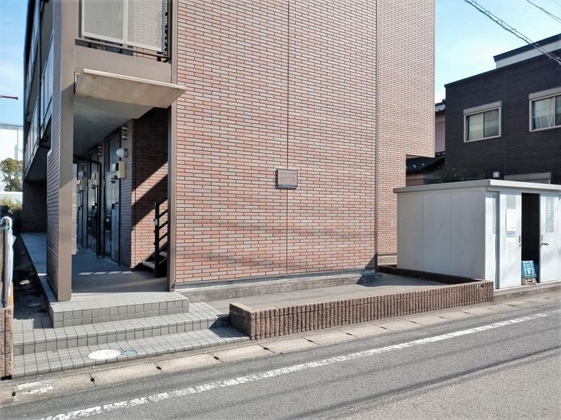レオパレスハウスｓｈｉｍａ エントランス