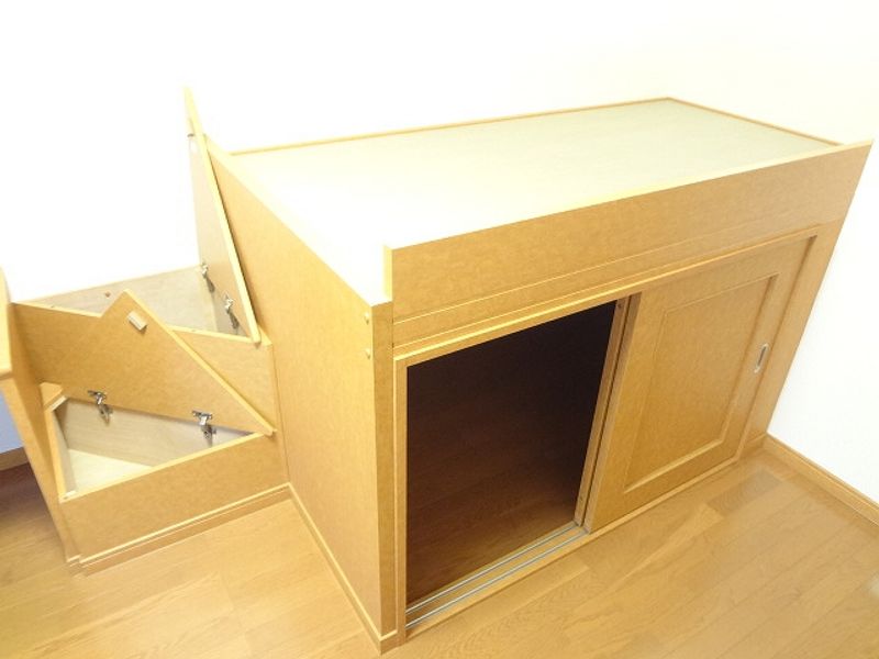 レオパレス常滑北 収納