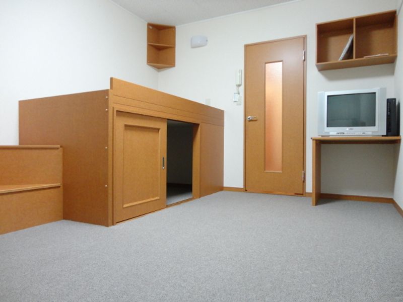 レオパレスセレッソ 居間