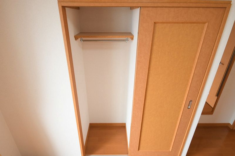 レオパレスＦｌａｔ新栄 収納