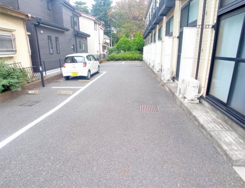 レオパレスボヌール 駐車場