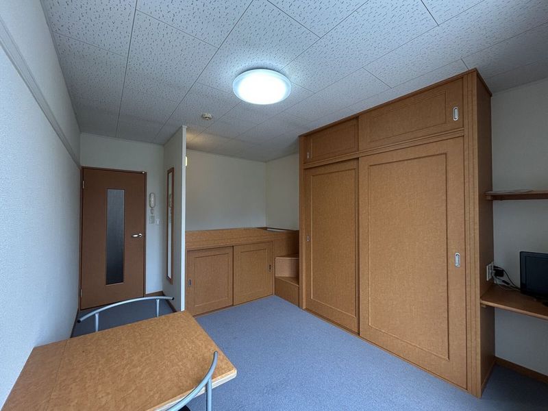 レオパレスボヌールエスパースＦ 居間