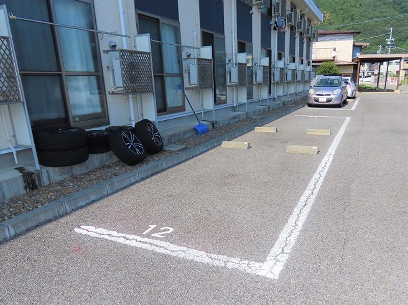 レオネクストエトワール中村Ⅱ 駐車場