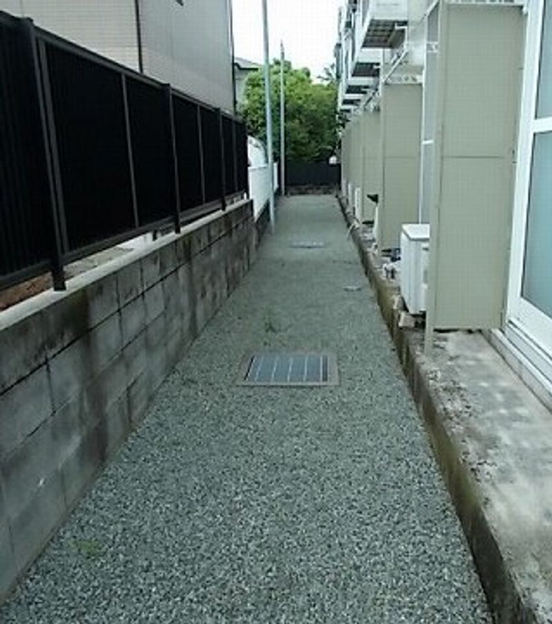 レオパレスベンデュール伊勢原 庭