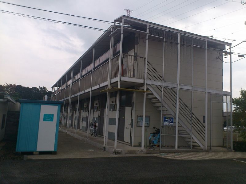 レオパレスラ・グラシューズ エントランス