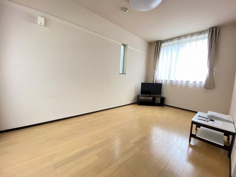 レオネクストジャルディーノＢ 居間