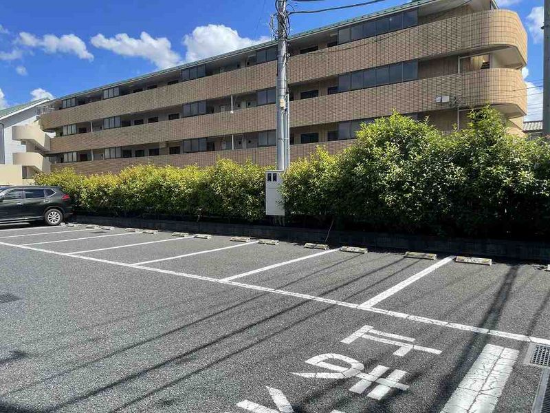 レオパレスグリーンバレー内谷 駐車場