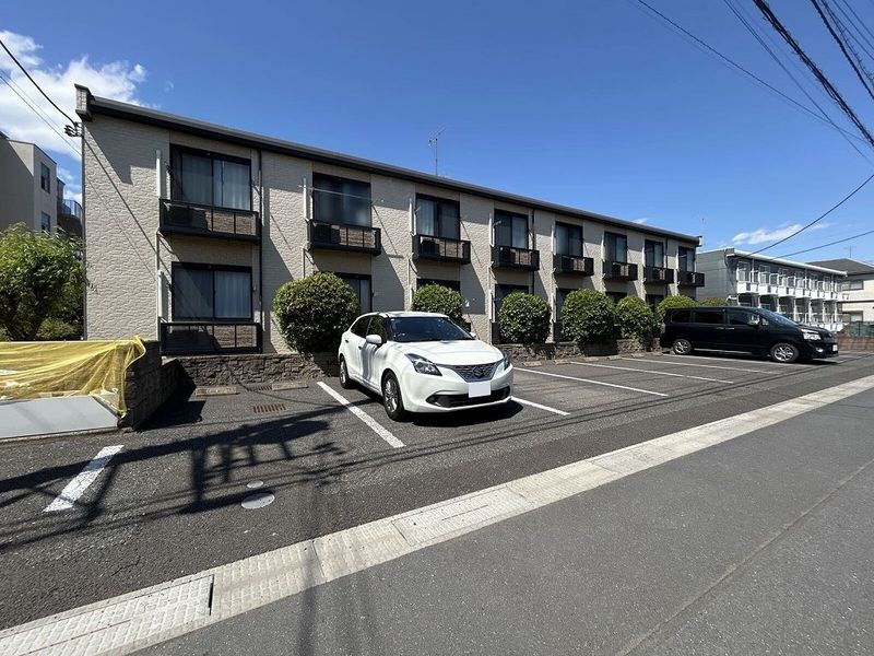 レオパレスｙａｎａｇｉⅢ 駐車場