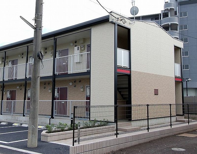 レオパレスガーネット 外観