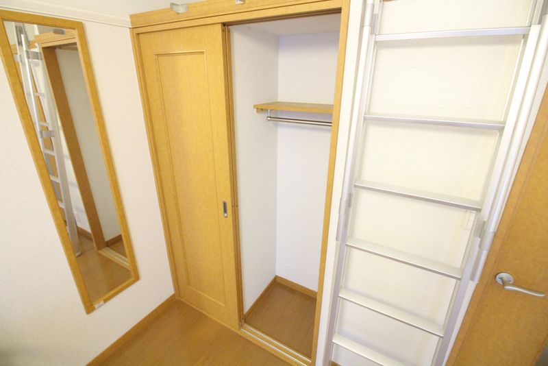 レオパレスビューテラスフジミ 収納