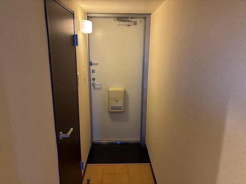 レオパレスＫＩＭＩＳＵＮ 玄関