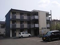 レオパレスダウンフィールド 駐車場