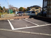 leopalace Freesia Parking lot