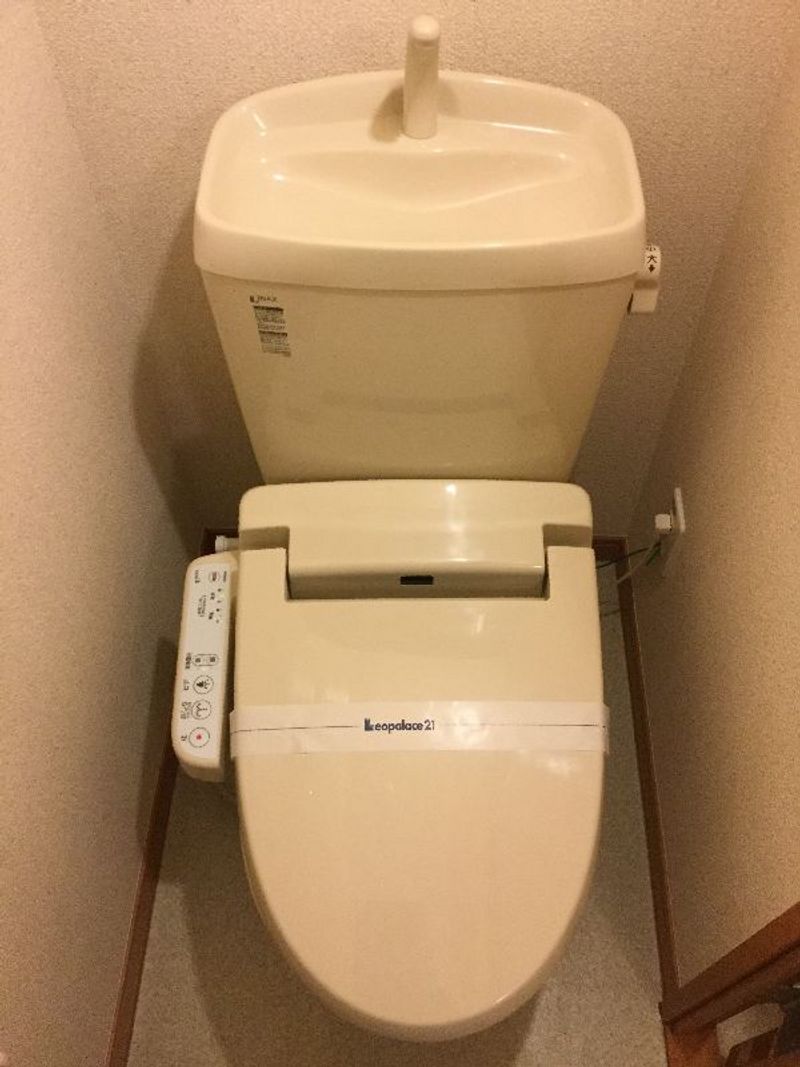 レオパレスひなた トイレ