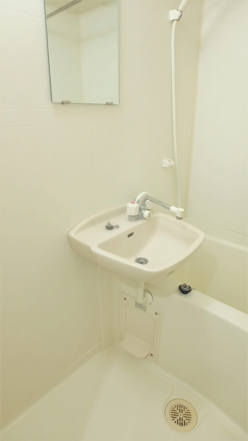 レオパレスジュネスドミール 洗面所