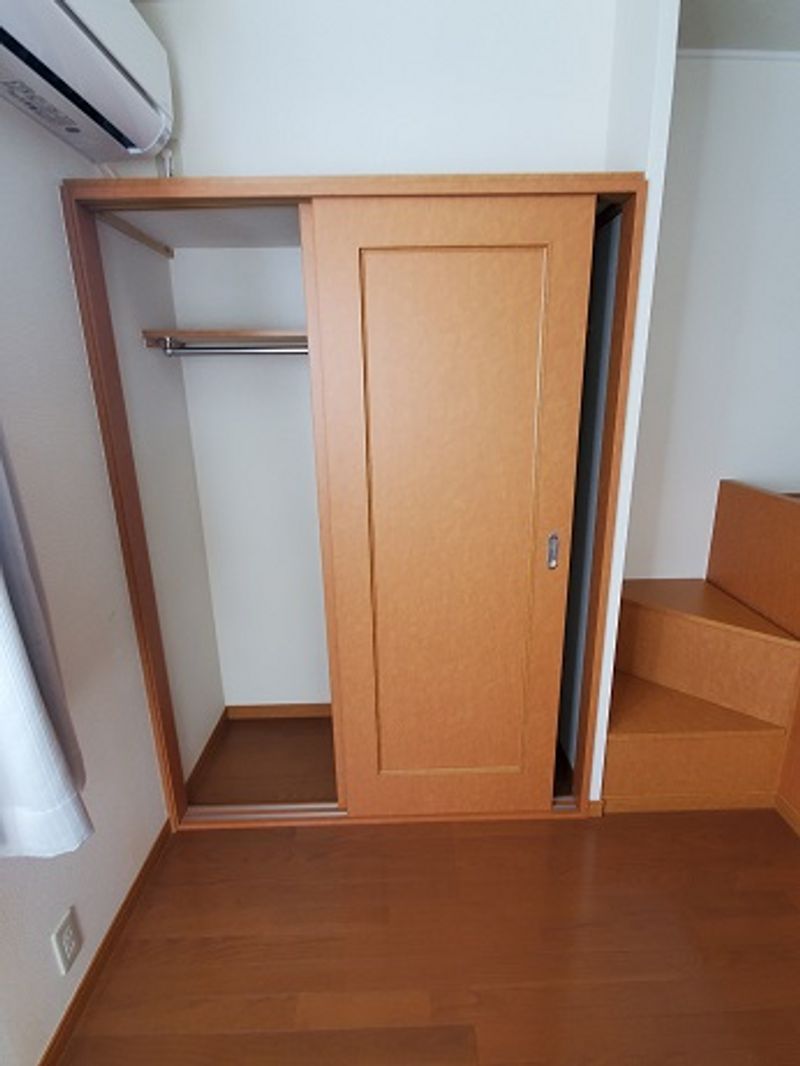 レオパレス滝子 収納
