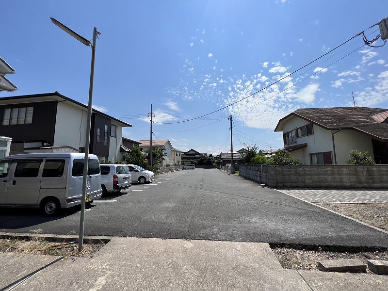 レオパレス住吉 駐車場